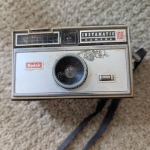 Kodak Instamatic Camera 100